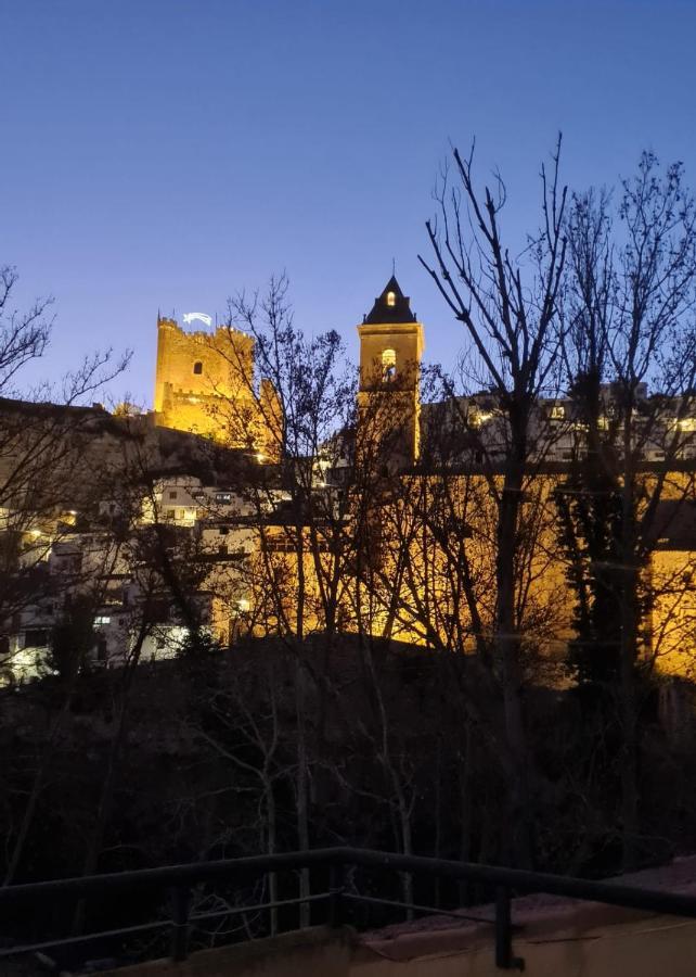Apartamentos Los Robles アルカラ・デル・フカル エクステリア 写真