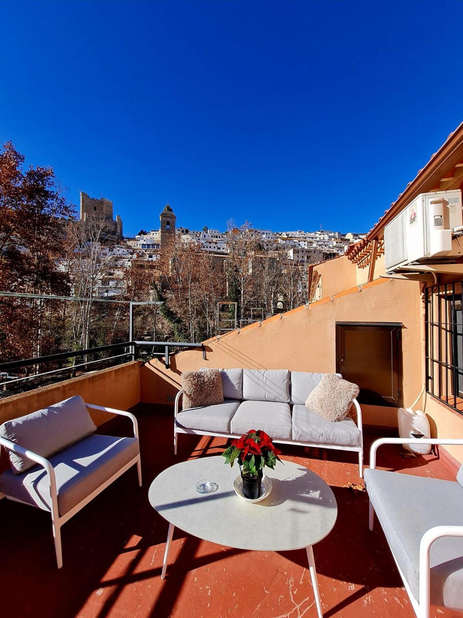 Apartamentos Los Robles アルカラ・デル・フカル エクステリア 写真